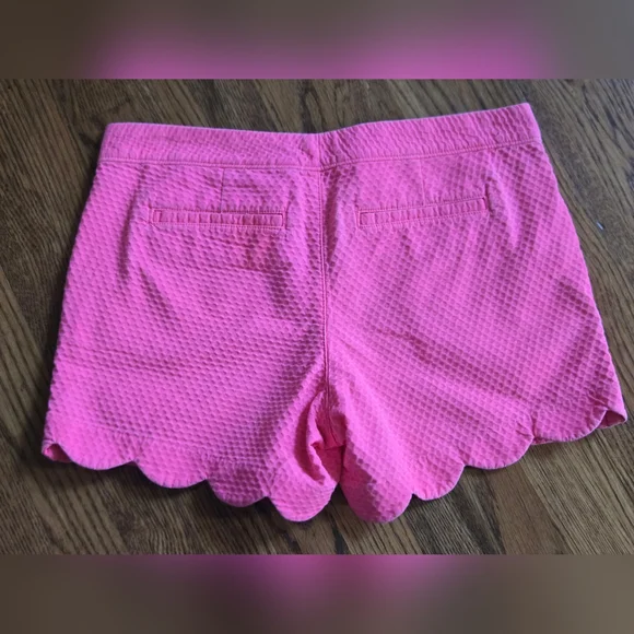 Lilly Pulitzer Pink Scalloped Women Shorts Size 6 - Picture 2 of 7